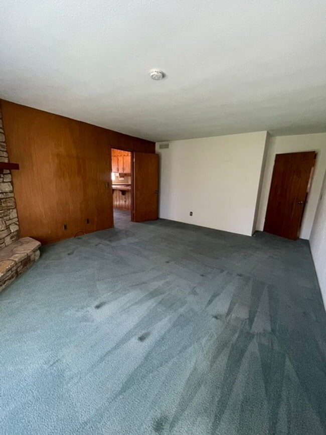 Building Photo - 860 Prospect Hgts
