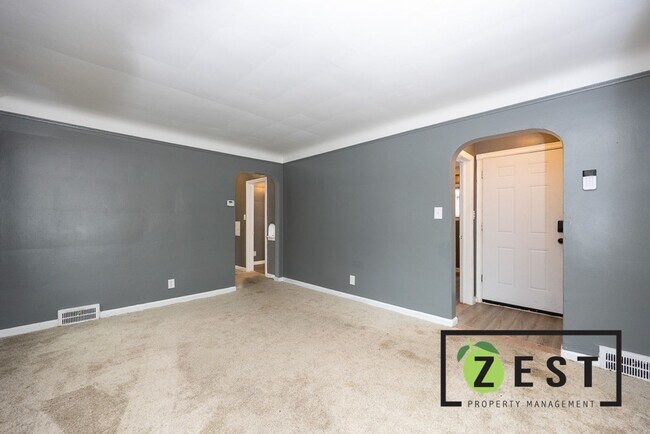 Building Photo - OPEN HOUSE 1/29! 4PM-4:30PM! Beautiful 3 bedroom 1 Bath