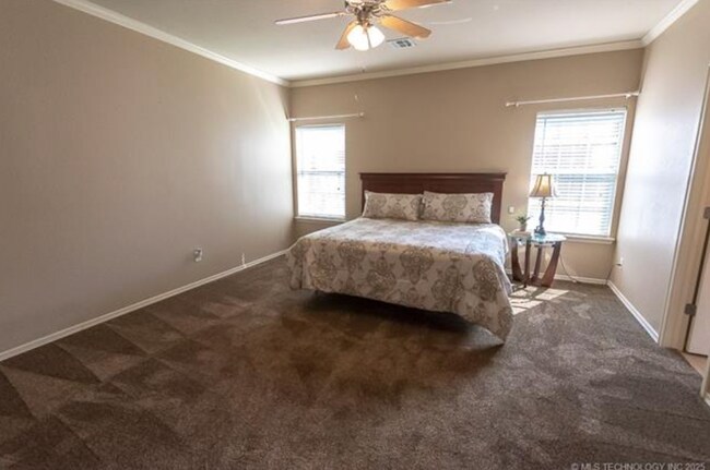 Building Photo - 5 Bedroom Home In Broken Arrow