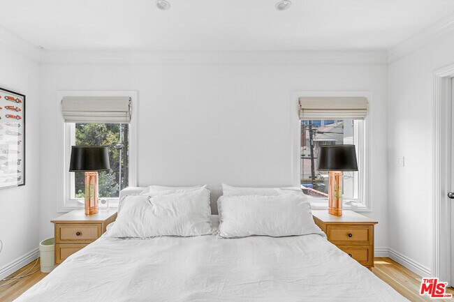 Building Photo - 1009 Carol Dr