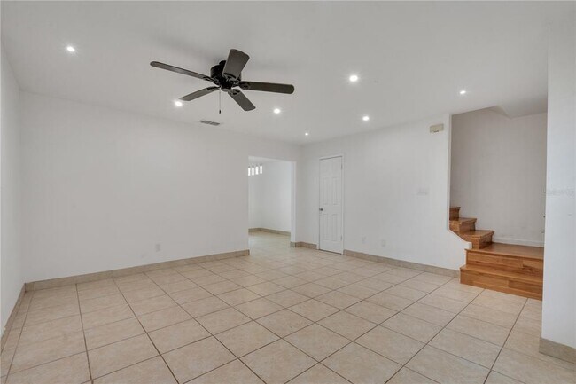 Building Photo - 9426 Lake Lotta Cir