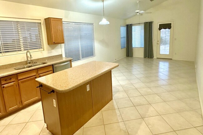 Building Photo - 4256 E Chaparosa Way