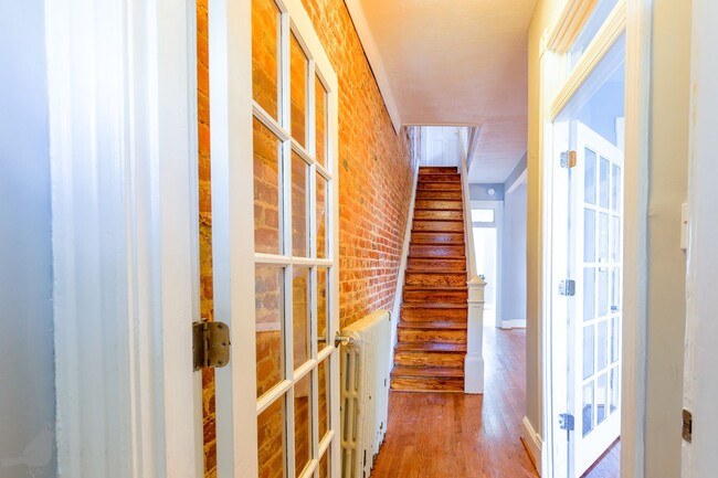 Building Photo - Classy Columbia Heights Row Home! 1/2 Off ...