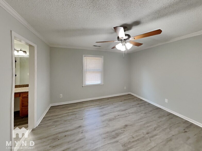 Building Photo - 17112 McKee Rd