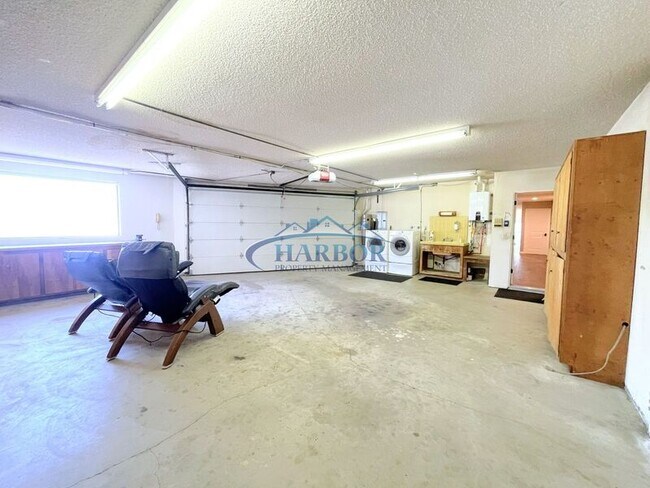 Building Photo - 2300 Sparta Dr