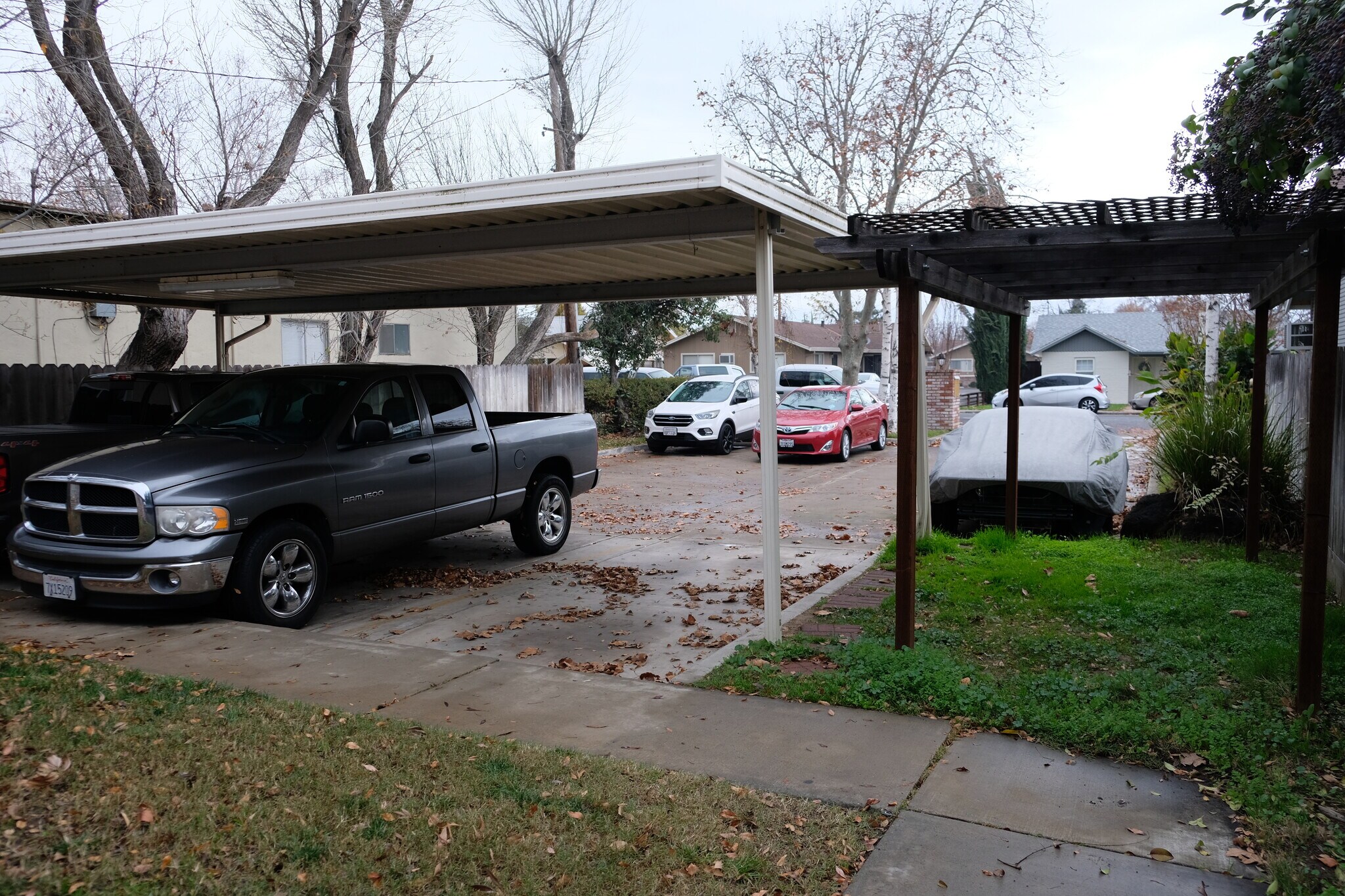 Parking - 118 W Beverly Pl