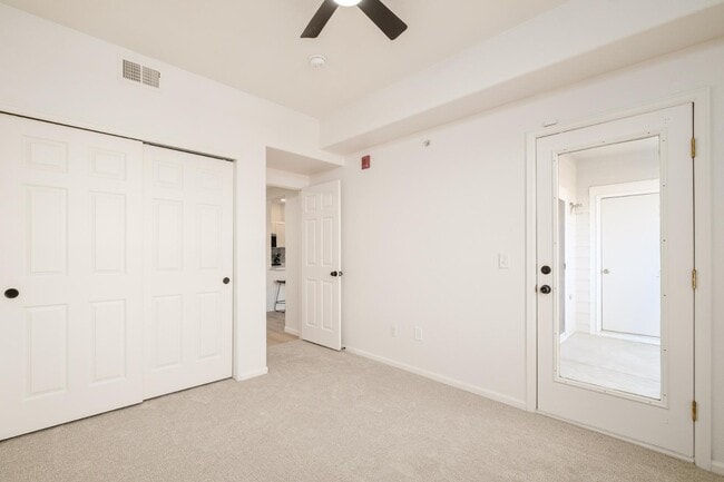 Building Photo - 15700 E Jamison Dr