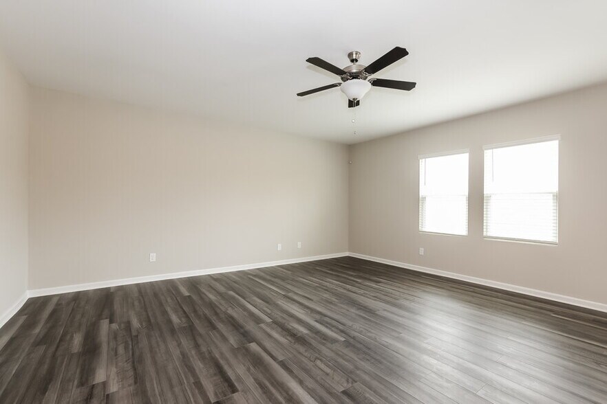 Building Photo - 4054 Kendrick Cir