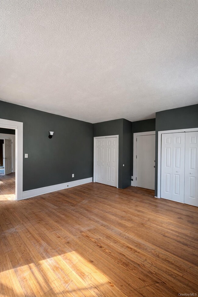 Building Photo - 440 N Main St