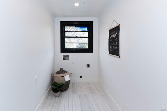 Building Photo - 1509 Banks Ave