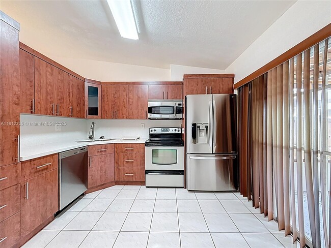 Building Photo - 17372 NW 76th Ct