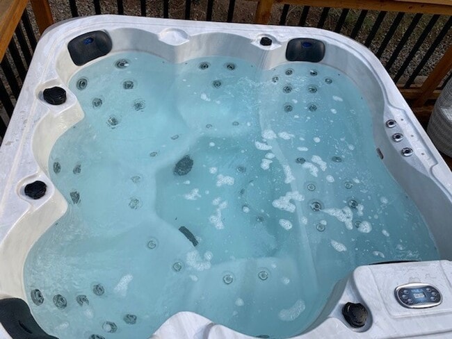 Building Photo - Lovely 3BD cabin style furnished home avail. for a Seasonal lease starting 5/15/26! Call to inqui...