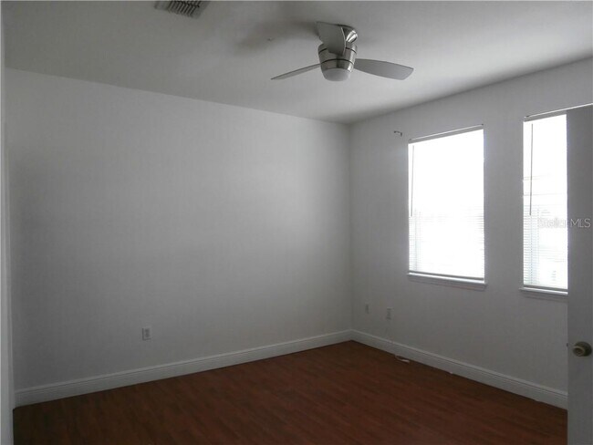 Building Photo - 6550 Time Square Ave