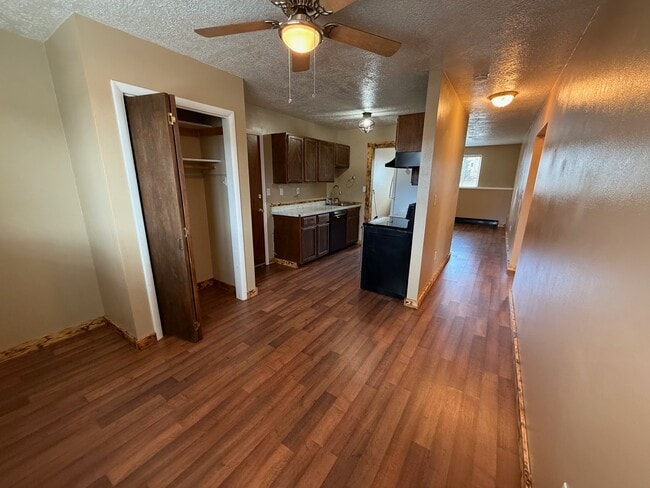 Building Photo - 310 N 9th Ave