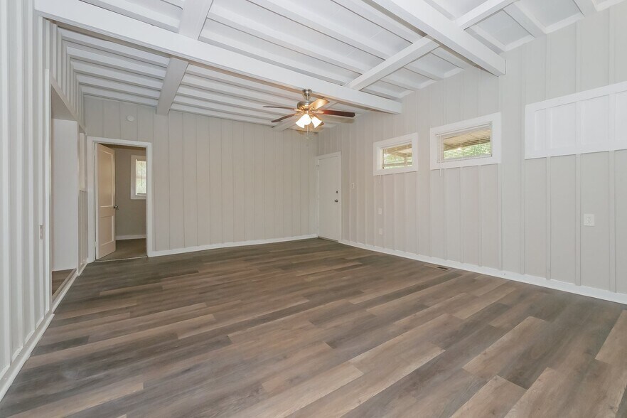 Building Photo - 61 Eddy Dr
