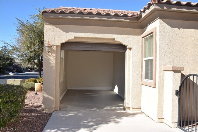 Building Photo - 6904 Homing Pigeon Pl