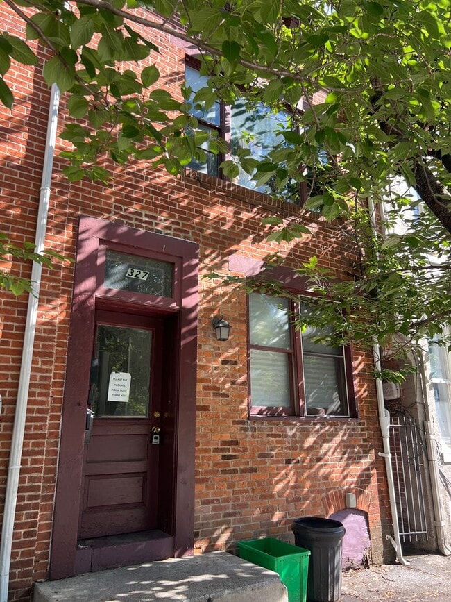 Primary Photo - 327 E Philadelphia St