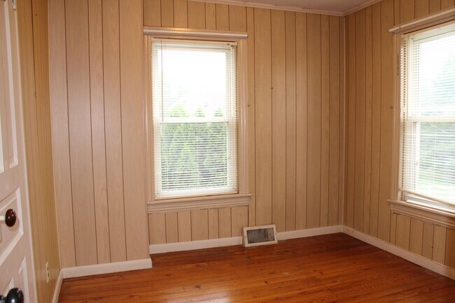 Building Photo - 500 Yeager Rd