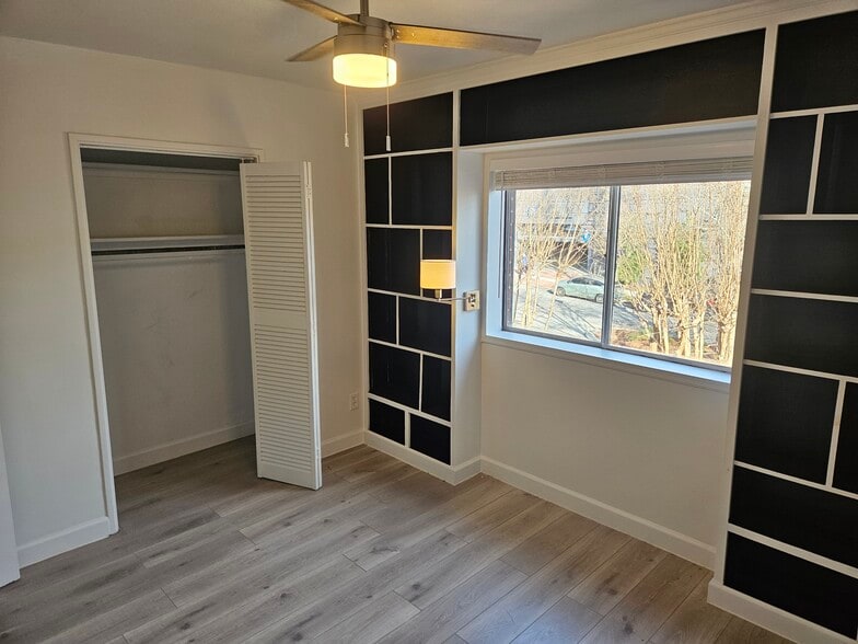 Building Photo - 91 Rumson Rd NE