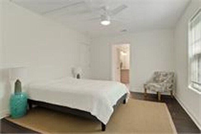 Building Photo - 2239 St Andrew St