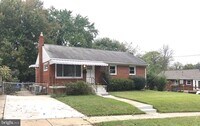 Building Photo - 12707 Robindale Dr