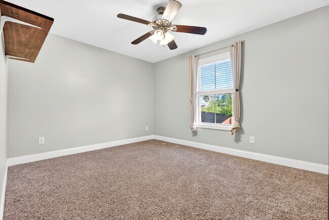 Building Photo - 104 Woodtrace Ct