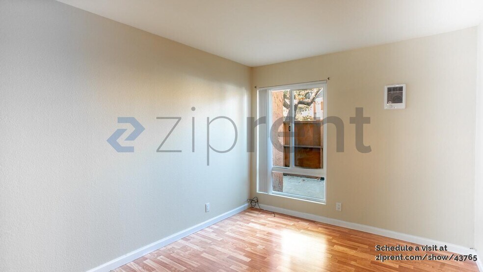Building Photo - 476 Dempsey Rd