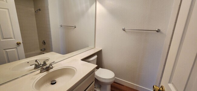 Building Photo - 5737 Laguna Quail Way