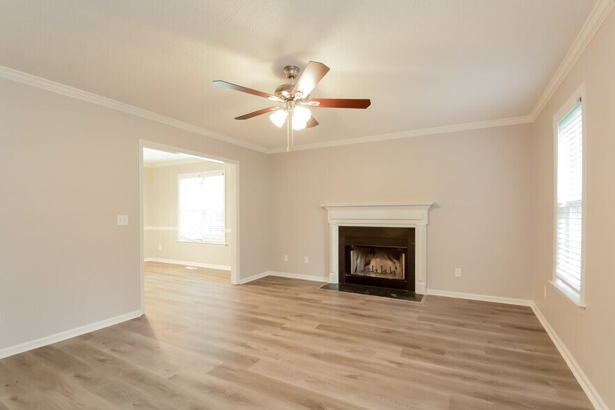 Building Photo - 5827 Waterford Landing Ct