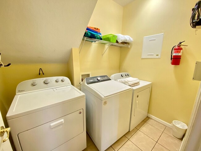 Building Photo - 8000 Acadia Estates Ct