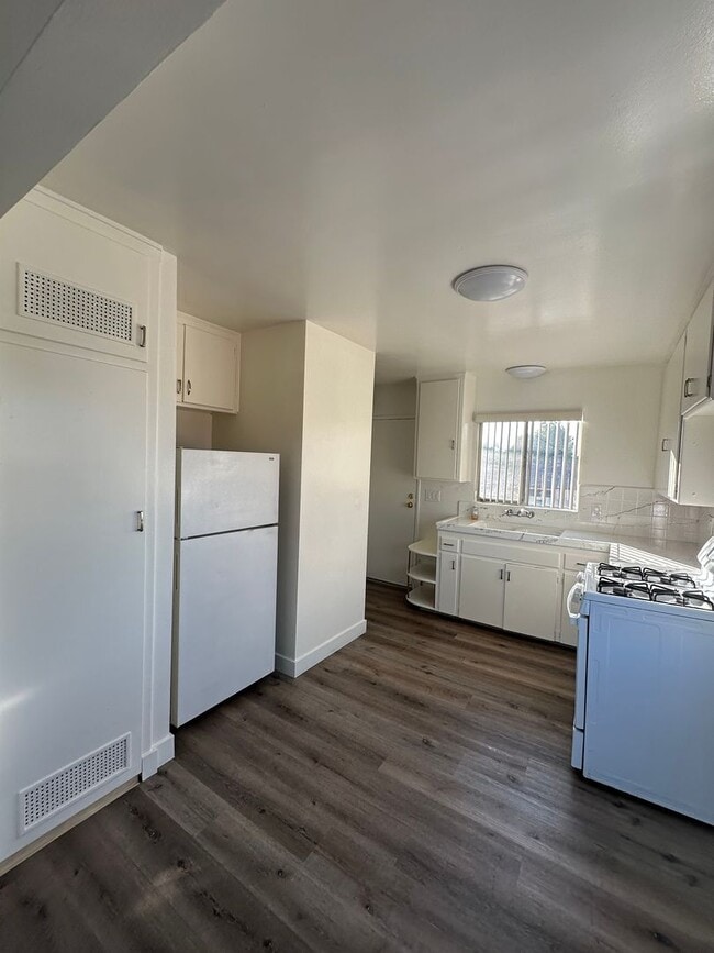 Building Photo - 4638-40.5 36th St