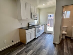Building Photo - 1 Bedroom 1 Bath Granny Flat