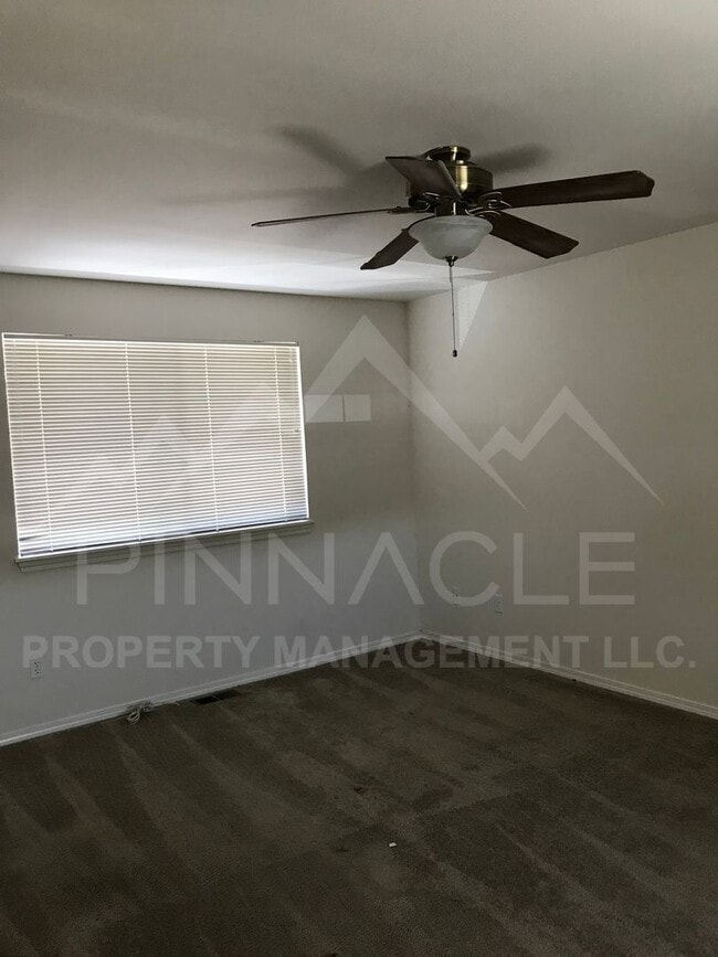 Building Photo - Beautiful One Bedroom Apartment Home