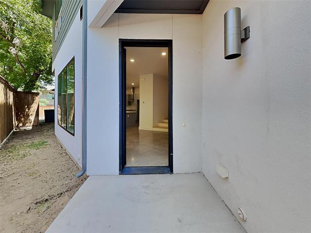 Building Photo - 2343 Vagas St