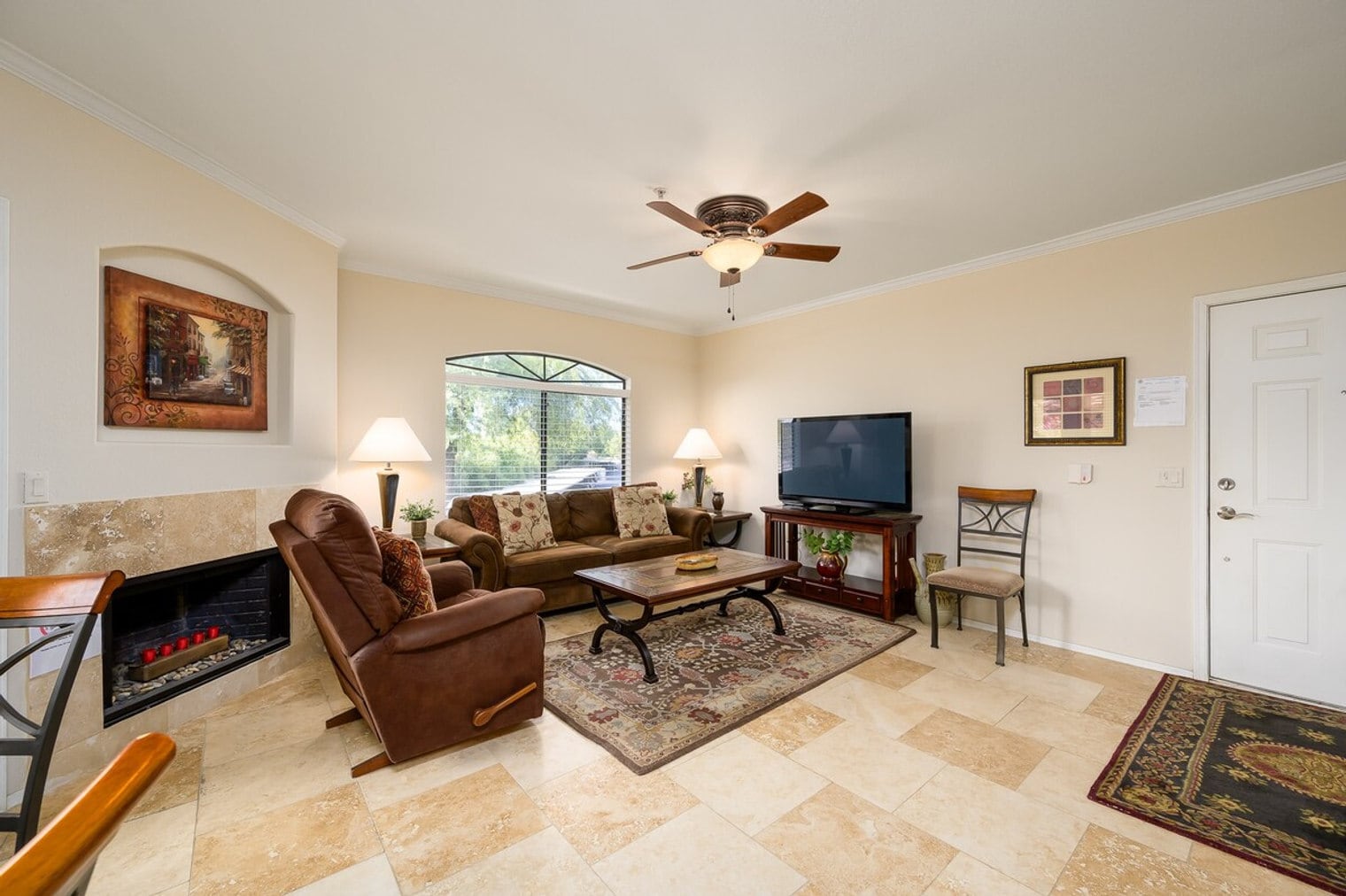 Building Photo - 15095 N Thompson Peak Pkwy