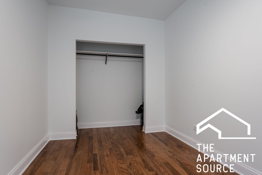 Building Photo - 2922 N Rockwell St