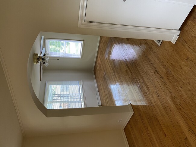 Building Photo - 440 N Cleveland Ave