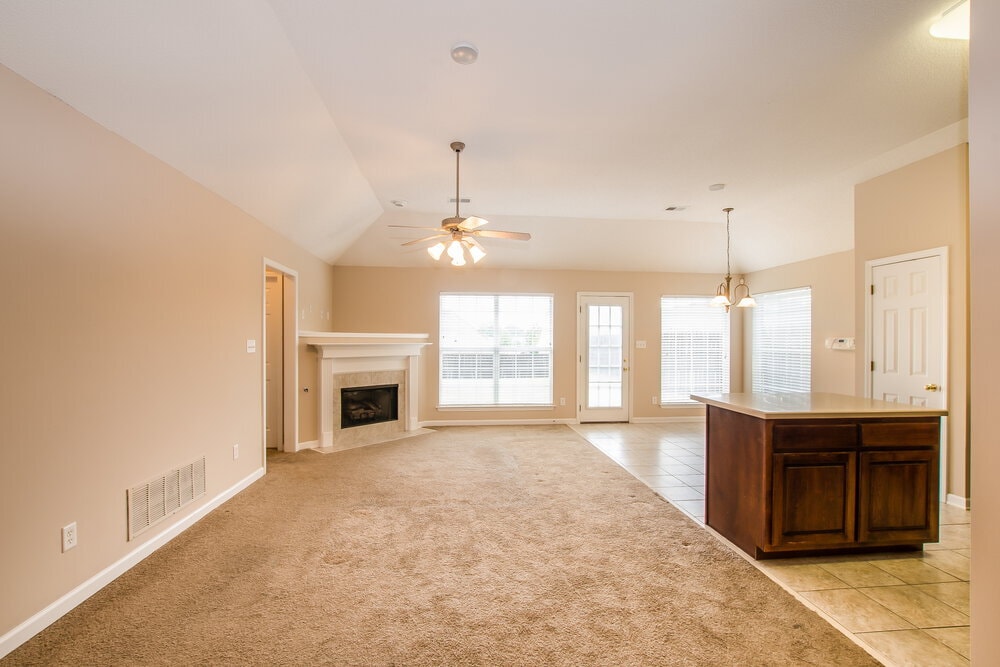 Building Photo - 938 Classic Cove