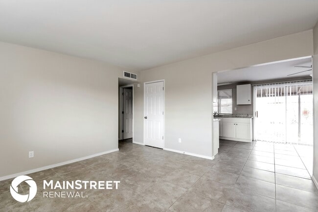 Building Photo - 7060 S Cabot Pl