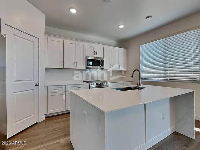 Building Photo - 4536 S 98th Ln