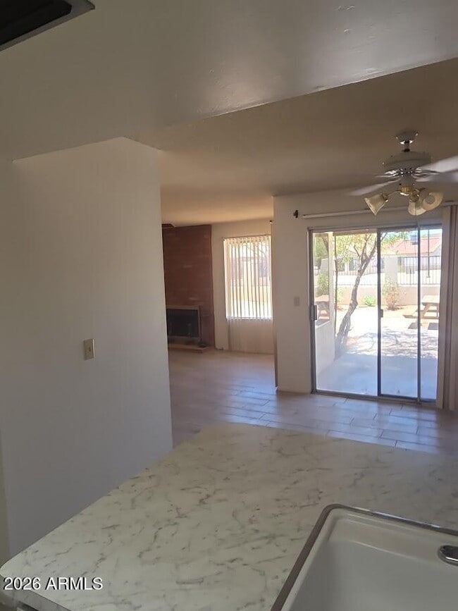 Building Photo - 11226 S Tomi Dr