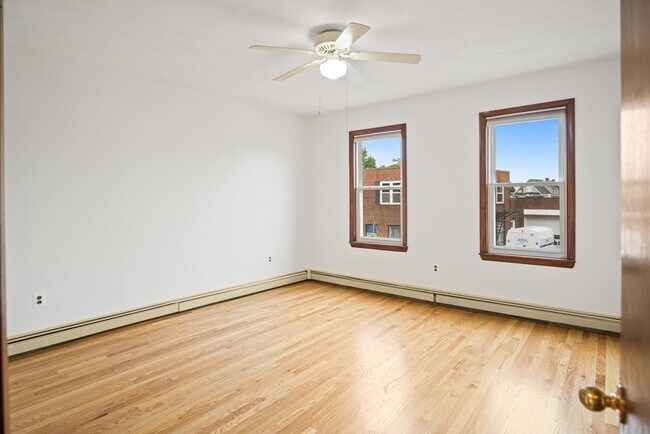 Building Photo - 111 Albion St