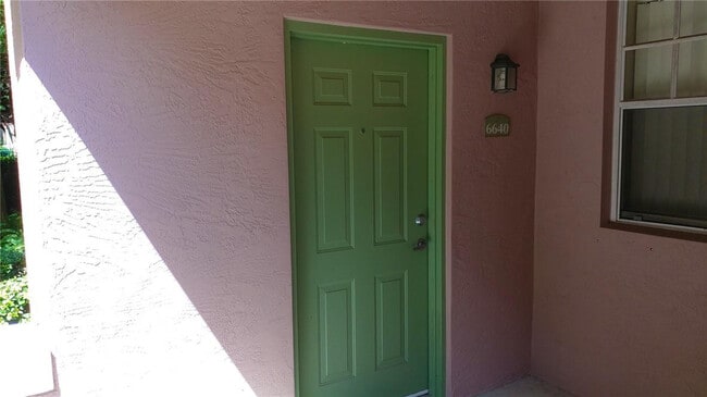 Building Photo - 6640 W Sample Rd