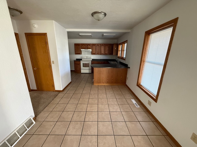 Building Photo - 403 W 3rd St