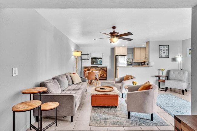 Building Photo - 1826 N Dixie Hwy