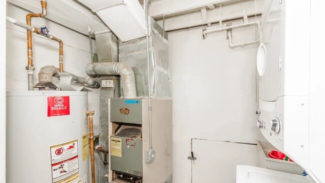 Building Photo - 5141 S Carpenter St