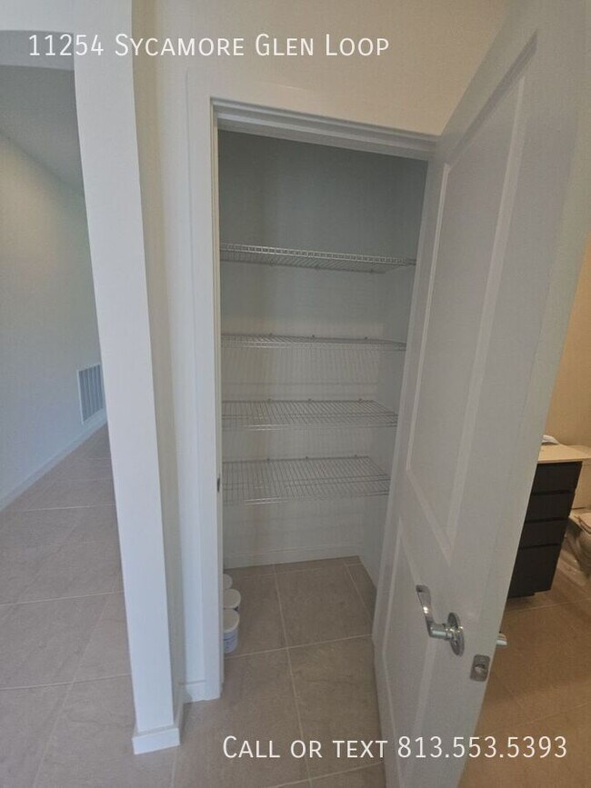 Building Photo - 11254 Sycamore Glen Loop