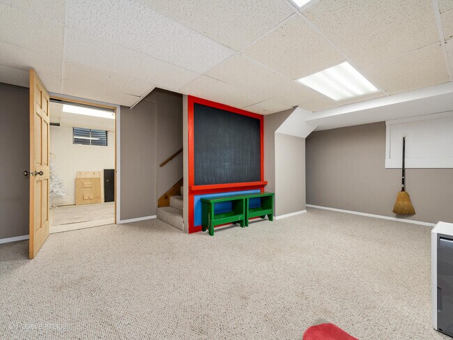 Building Photo - 1412 Ambleside Cir