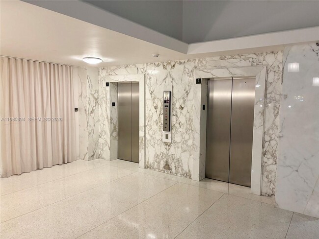 Building Photo - 3 Island Ave