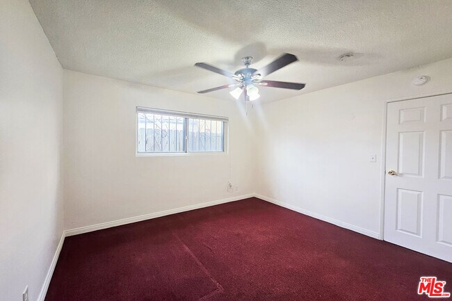 Building Photo - 1214 E 82nd St